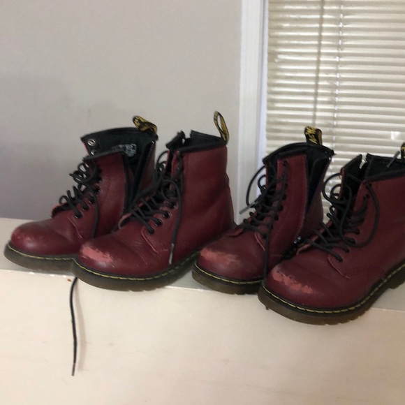 THIS IS A DUPLICATE POST DONE IN ERROR! BOTH SHOES WERE SOLD. - Picture 2 of 2